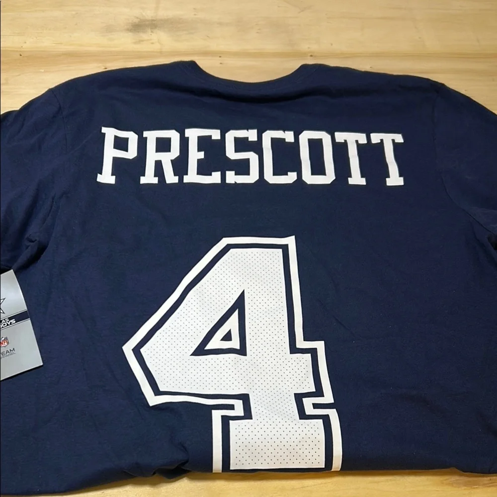 Nike Dallas Cowboys Dak Prescott 4 Navy Blue Player T-Shirt Mens Medium NWT
